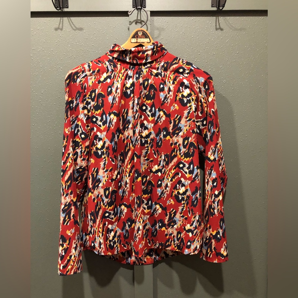 Pretty top by Allison Joy